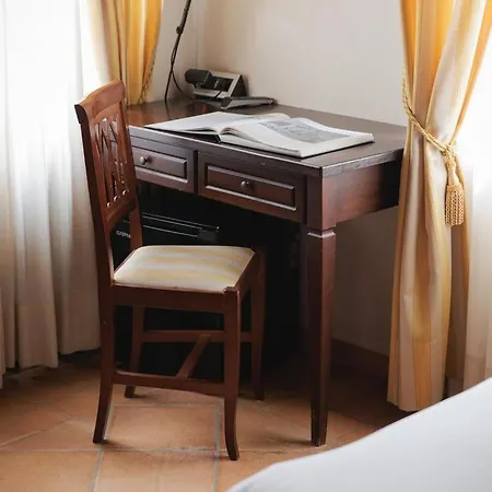 Hotel San Claudio 3*